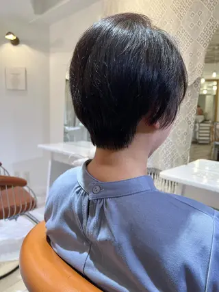 ショート ブリーチカラー🎀 韓国風/寺門美優のヘアスタイル