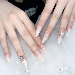 ネイル VIERU YURIのネイルデザイン