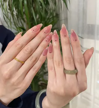 ネイル Z.Nail レイのネイルデザイン