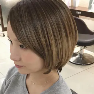 ショート カラー 二宮 早智子のヘアスタイル