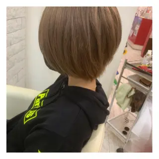 ショート カラー ヘアアレンジ 今村公介 ブリーチ特化、派手髪のヘアスタイル