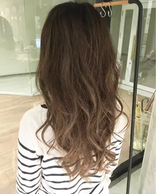 ロング カラー 國村 優のヘアスタイル