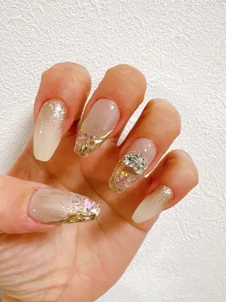 ネイル ECLAT エクラ所属・寺山 千鶴のネイルデザイン