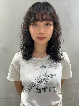 ミディアム パーマ GO TODAY シェアサロン 表参道Flos店所属・nishi fuyumiのヘアスタイル