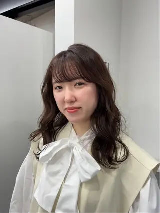 セミロング カラー 吉祥寺徒歩8分 🩵藤木寧子のヘアスタイル