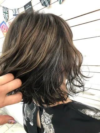 カラー ○HITOMI ○のヘアスタイル