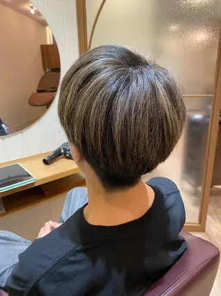 カラー メンズ 石毛 ひかるのヘアスタイル