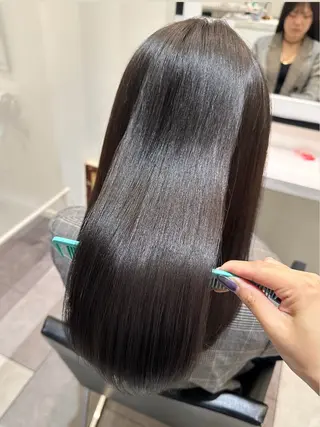 セミロング 巻ける縮毛矯正/艶 カラーchika🩵のヘアスタイル