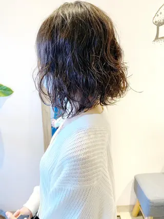 ミディアム カラー パーマ .iyu所属・吉祥寺小顔×ショート 🍋宮本大輔🍋のヘアスタイル