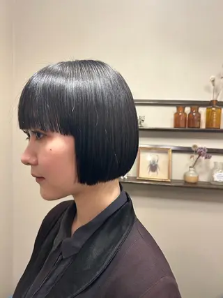 ショート Masaki ブリーチカラーのヘアスタイル