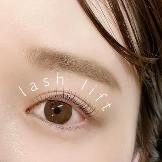 マツエク・マツパ 束感パリジェンヌ上下 恵比寿ayakaのマツエク・マツパデザイン