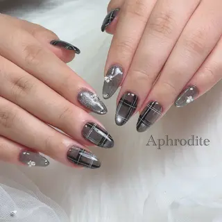 ネイル Aphrodite パラジェル認定サロンのネイルデザイン