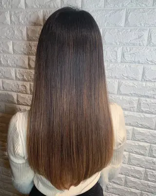 ロング 髪質改善ストレート/レイヤーカット/Lee  Horie所属・髪質改善&縮毛矯正 池本　有宏のヘアスタイル