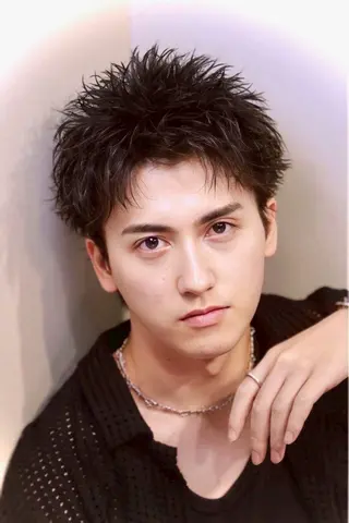 ショート カラー 吉名 和士のヘアスタイル