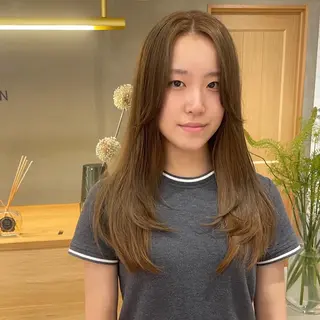 ロング カラー ブリーチ/レイヤー 🌻Mutsumiのヘアスタイル