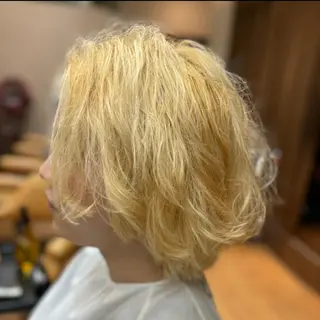 ミディアム メンズ ルキ🌈ブリーチカラ ー&メンズパーマ🦄のヘアスタイル