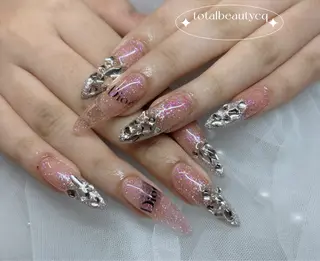 ネイル トータルビューティー CQのネイルデザイン