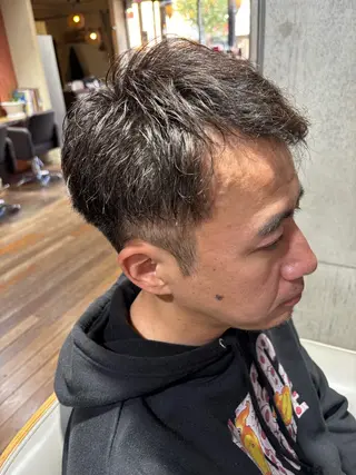 メンズ 飯田 ほのかのヘアスタイル