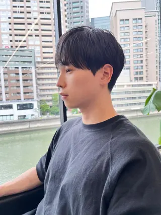 ショート メンズ アイブロウ ダブルカラー/ ケアブリーチ/クニトのヘアスタイル