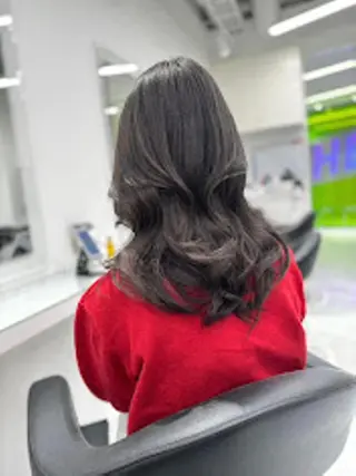 カラー ［THEATER 仙台店🌼］公式のヘアスタイル