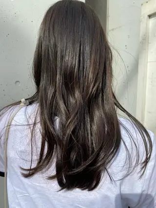 セミロング カラー お任せヘア☘️☘️ 及川渚のヘアスタイル