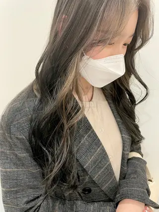 ロング カラー akane .のヘアスタイル