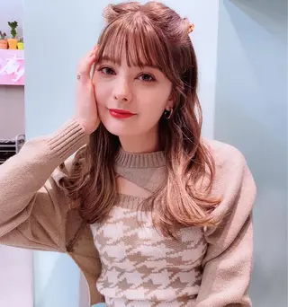 セミロング カラー 岡野 静華のヘアスタイル