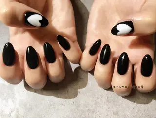 ネイル 伊藤 美里のネイルデザイン