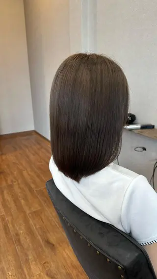 カラー clocca所属・鵜飼 真伍のヘアスタイル