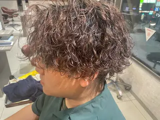 ミディアム パーマ フェザーパーマ/ ダブルカラー/藤田のヘアスタイル