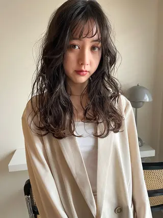 ロング パーマ GO TODAY シェアサロン 表参道Flos店所属・nishi fuyumiのヘアスタイル