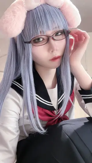 ロング カラー ヘアアレンジ アニメ髪・ウルフ🦇 樋口莉夏のヘアスタイル