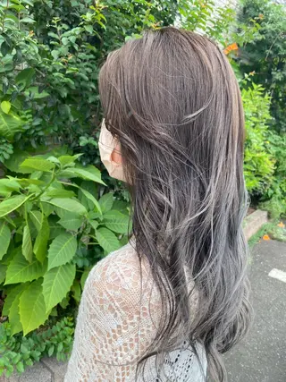 ロング 永沼 真依のヘアスタイル
