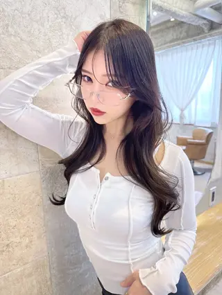 ロング カラー 荻野 峻輔/レイヤー /透明感カラーのヘアスタイル