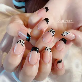 ネイル Mon trésor所属・Montrésor 名古屋ネイルサロンのネイルデザイン
