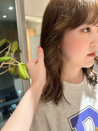 セミロング れんか/レイヤー/メ ンズ/ベージュ/艶髪のヘアスタイル