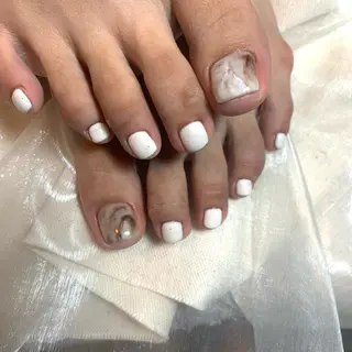 ネイル repos~ルポ~所属・里見 麗のネイルデザイン