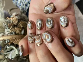 ネイル ou's nail salon所属・小林 桜のネイルデザイン