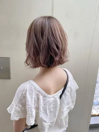 ミディアム カラー 進 詩織のヘアスタイル