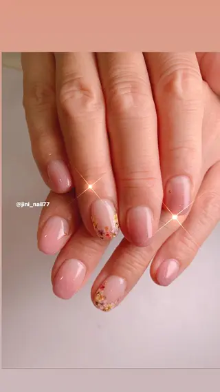 ネイル JINI NAIL所属・ジニ ネイルのネイルデザイン