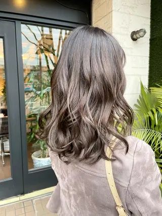 セミロング カラー AKALA  HAIR所属・AKALA HAIR 西宮店　Juriのヘアスタイル