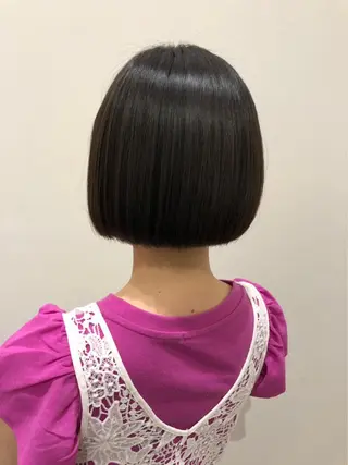 ショート 石田 優菜のヘアスタイル