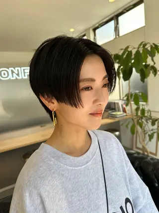 ショート ON FLEEKのヘアスタイル