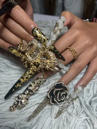 ネイル シェヌネイル JURAのネイルデザイン