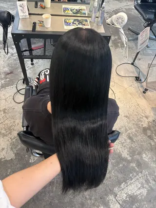 ロング カラー HIKARI🐈‍⬛ ハイトーン×デザインのヘアスタイル