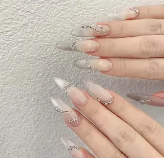 ネイル Oomiya 服部のネイルデザイン