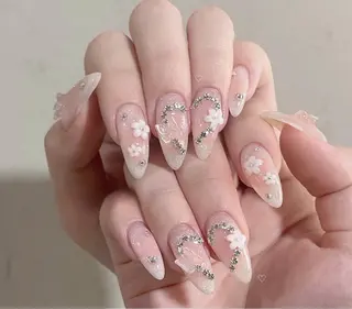 ネイル Lina nail所属・Lunaa 池袋のネイルデザイン