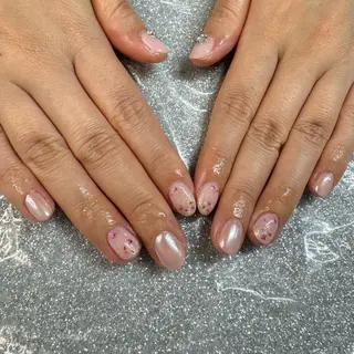 ネイル VIERU 🌈🎀💖のネイルデザイン