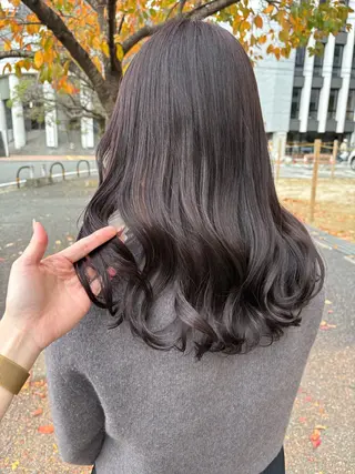 ロング カラー 井手 素子のヘアスタイル