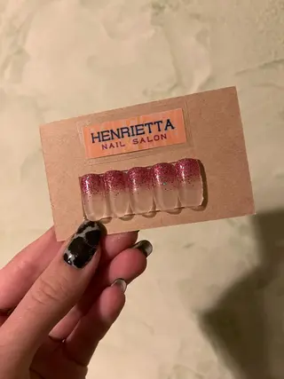 ネイル HENRIETTA NAILSALONのネイルデザイン
